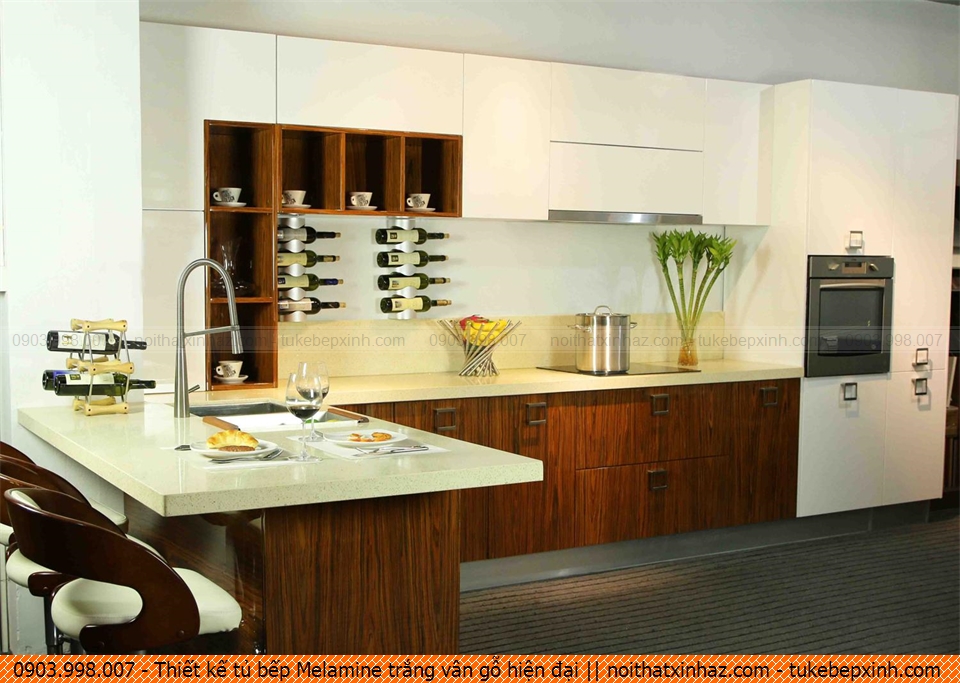 Thiết kế tủ bếp Melamine trắng vân gỗ hiện đại 5909203PY